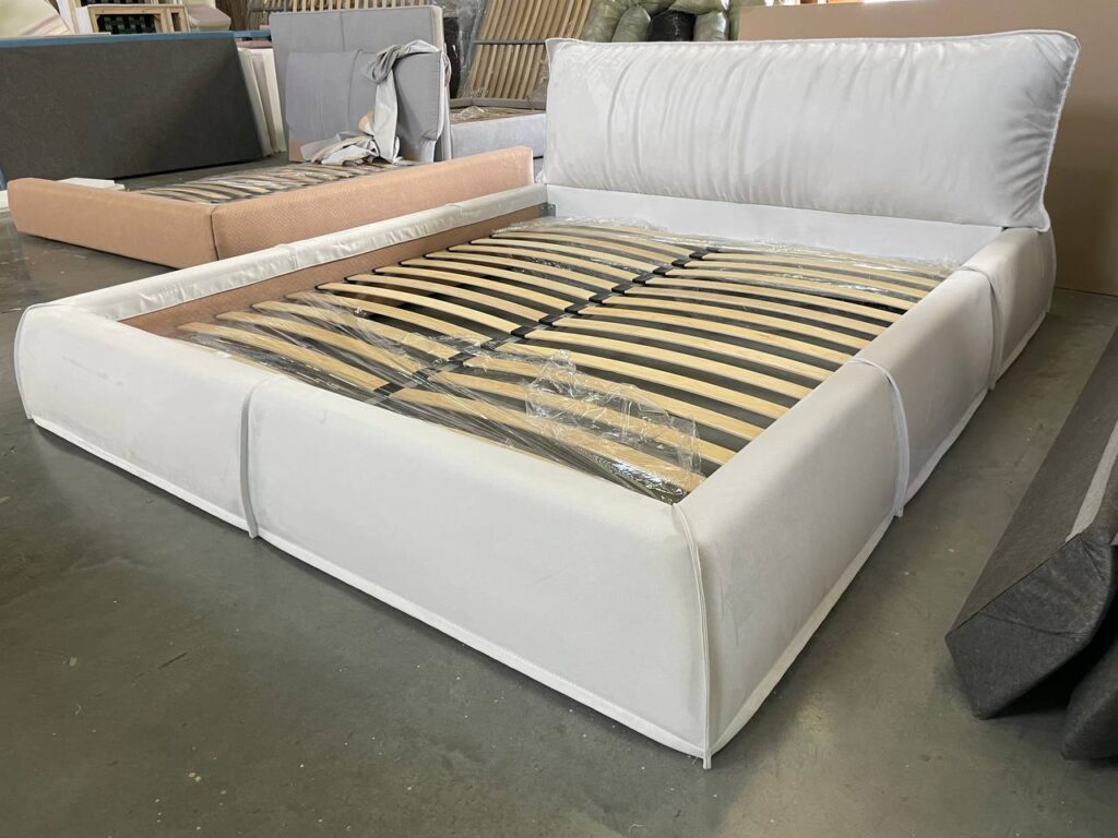 Кровать Baxter Paris Slim